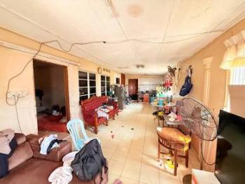 Ruang tamu & makan – Banglo di Kg Ampang Indah, Ampang, foto 4