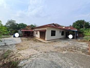 Bungalow at Kampung Melayu Seri Kundang, Kundang, photo 3