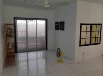 Vista Pinggiran, Seri Kembangan的公寓，照片1