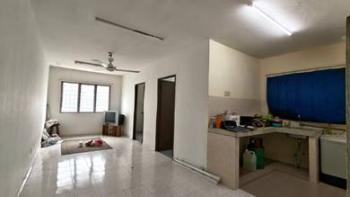 Apartmen di Lestari, Damansara Damai, foto 1