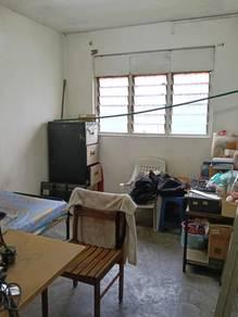 Flat at Taman Daya Jalan Pinang, Tebrau, photo 3