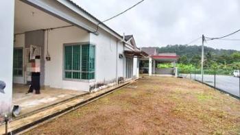 House at Taman Akasia, Pokok Sena, photo 2