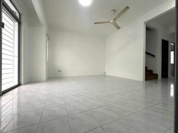 Rumah di PUJ 7, Puncak Jalil, foto 3