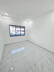 Flat at Block 5, Air Biru, Pasir Gudang, photo 2