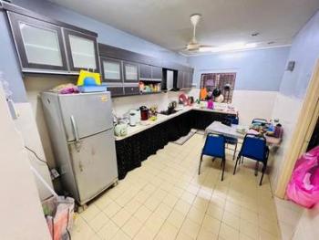 Rumah di Jalan Makyong, Bandar Bukit Raja, foto 8