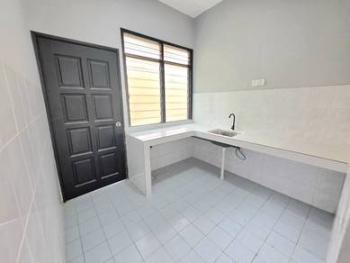 House at Taman Dahlia, Salak Tinggi, photo 8