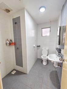 Bathroom – Condominium at Kristal Heights, Seksyen 7, Shah Alam, photo 9