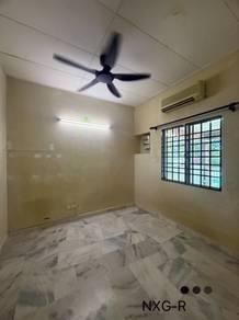 Rumah di Jalan Zapin, Bandar Bukit Raja, foto 4