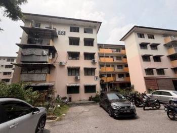 Flat at Seksyen 2, Wangsa Maju, photo 1