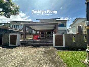 Bungalow at Taman Bukit Sepanggar, Kota Kinabalu, photo 1