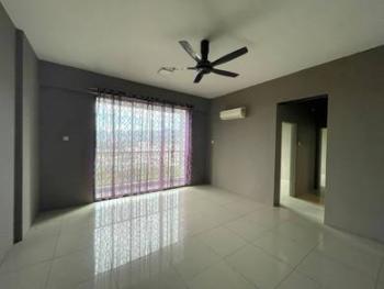 Ruang tamu & makan – Apartmen di Meru Casa Kayangan, Ipoh, foto 1