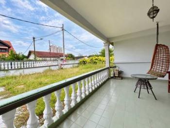 Balcony – Bungalow at Taman Muhibbah Klebang, Klebang, photo 1