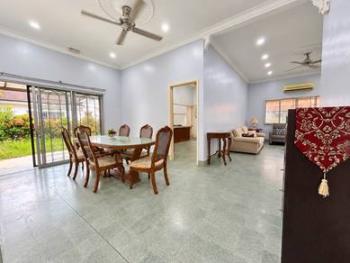 Living & dining – Bungalow at Taman Muhibbah Klebang, Klebang, photo 9