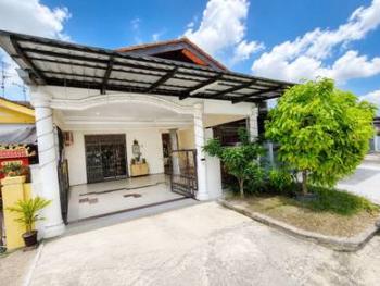 House at Jalan Nuri, Kulai, photo 2