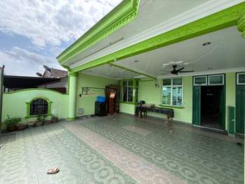 House at Taman Bukit Tiram, Ulu Tiram, photo 1