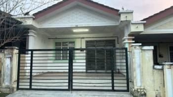 Rumah di Bandar Putra Jalan Rajawali, Kulai, foto 1