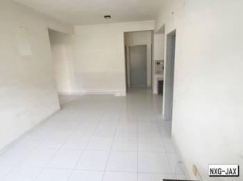 Townhouse at Laman Impian, Bandar Botanic, photo 2