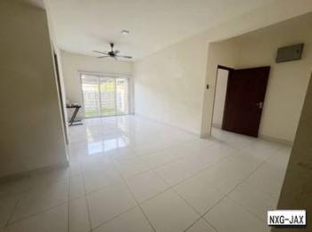 Townhouse at Laman Impian, Bandar Botanic, photo 1