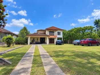 Bukit Beruntung Golf & Country Resort, Bukit Beruntung的平房，照片1