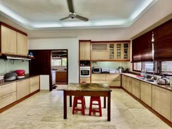 Bungalow at Jalan Menara, Bukit Jelutong, photo 6