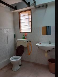 Putra Permai 1A Taman Equine, Seri Kembangan的平层住宅，照片9
