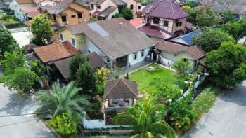 Bungalow at Seksyen 3, Bangi, photo 2