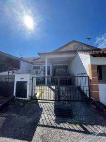 House at Taman Desa Beringin, Sikamat, photo 1