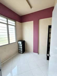 Pangsapuri di Jalan Pekaka, Taman Perling, Perling, foto 8