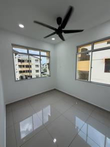 Pangsapuri di Jalan Camar Taman Perling, Perling, foto 7