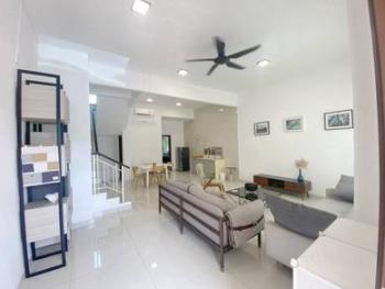 Living & dining – House at Diamond City, Semenyih, photo 3