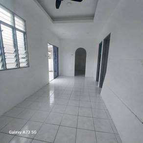 Rumah di Taman Bahau, Bahau, foto 5