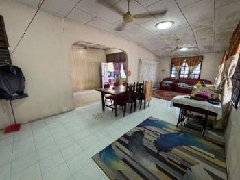 Banglo di Permatang Badak Baru, Kuantan, foto 7