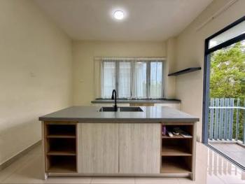 Rumah Bandar di Crescent Park, Bangi, foto 5