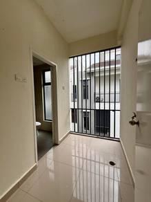 Rumah Bandar di Crescent Park, Bangi, foto 6