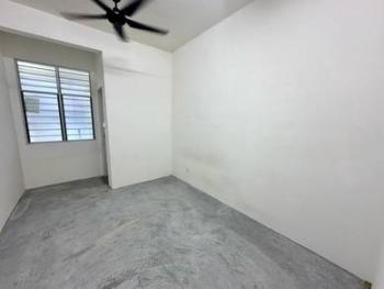 Rumah Bandar di Jalan Serindit, Kulai, foto 3