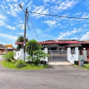 Rumah di Jalan Rumbia, Taman Daya, Tebrau, foto 1
