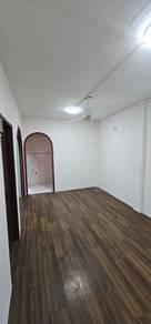 Taman Desaria Blok K, Petaling Jaya的平层住宅，照片3