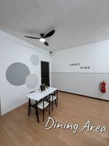 Ruang tamu & makan – Bilik di Residensi Pauh Armani, Perai, foto 2