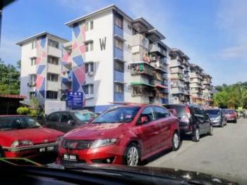 Pinggiran Batu Caves, Batu Caves的平层住宅，照片1