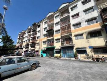 Flat at Taman Sri Tanjung, Semenyih, photo 1