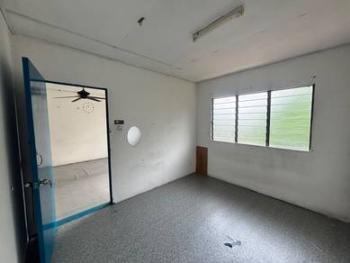 PKNS Seksyen 24, Shah Alam的平层住宅，照片9