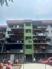 PKNS Seksyen 24, Shah Alam的平层住宅，照片1