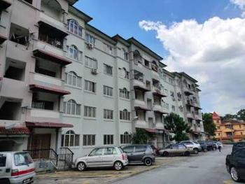 Apartment at Jalan Tun Perak 4, Cheras, photo 2