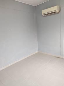 Taman Kajang Utama, Kajang的平层住宅，照片6