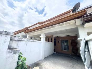 D'Majestica Bandar Damai Perdana, Cheras的联排别墅，照片2