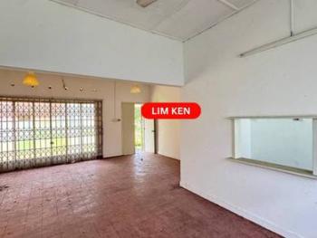 Bungalow at Jalan Sungai Kelian, Tanjung Bungah, photo 1