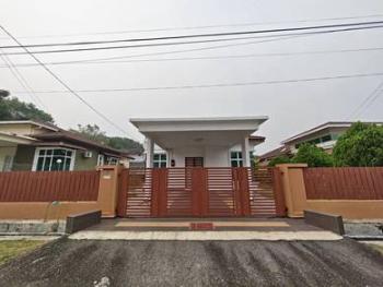 Exterior – Bungalow at Taman Belimbing Setia, Durian Tunggal, photo 2