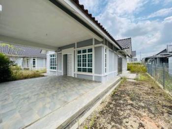Bungalow at Taman Anjung Gapam, Jasin, photo 3