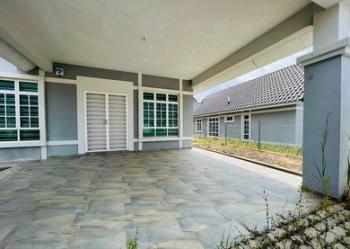 Bungalow at Taman Anjung Gapam, Jasin, photo 4