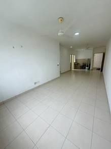 Apartment at De Bayu, Setia Alam, photo 3